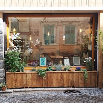 Boutique d'artisans, Magasin de Meubles et Décoration à Embrun