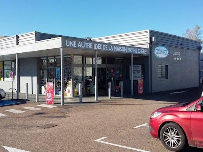 Centrakor Roanne, Magasin De Meubles à Roanne