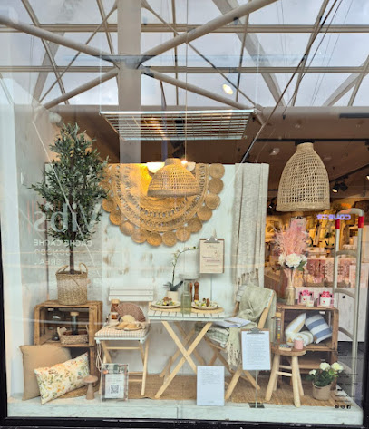 Muy Mucho, Magasin De Meubles à Coquelles