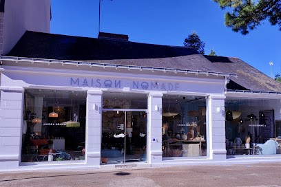 Bleu Nomade (Anciennement Maison Nomade), Magasin De Meubles à Pornichet