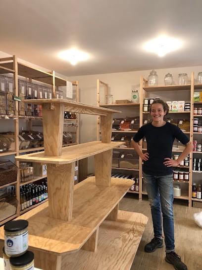 Alice au pays des copeaux, Fabricant de Meubles à La Gouesnière