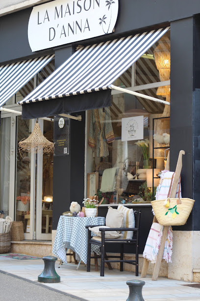 La Maison D'anna, Magasin De Meubles à Sisteron