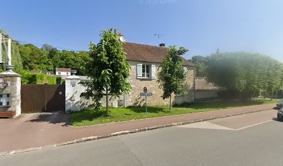 Montchaud Dominique, Fabricant de Meubles à Provins