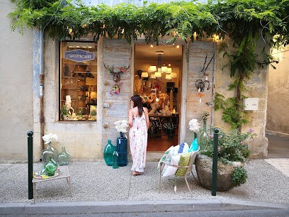 L'Apothicaire de Lourmarin, Magasin de Meubles et Décoration à Lourmarin