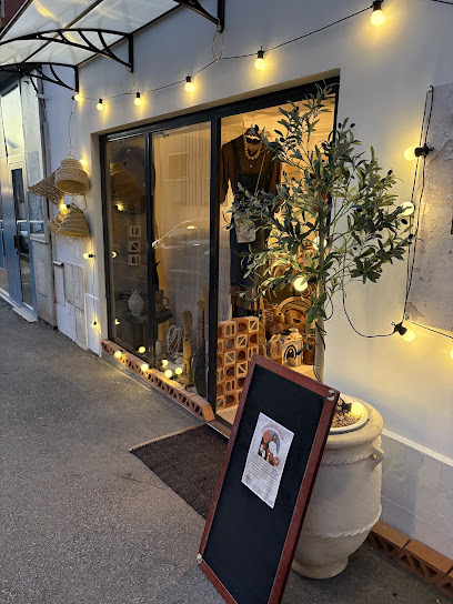La Boutik By Home My Way, Magasin De Meubles à la Tour-de-Salvagny