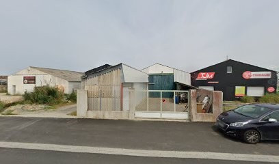 Nelle ste SARL Guérin Fils, Fabricant de Meubles à La Guérinière