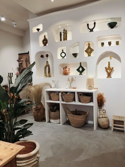 Authentik Souk, Magasin De Meubles à Tourves