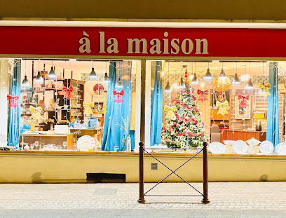 À La Maison, Magasin De Meubles à Samatan