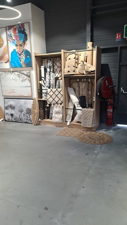 Fabrique De Styles Valenciennes, Magasin de Meubles et Décoration à La Sentinelle