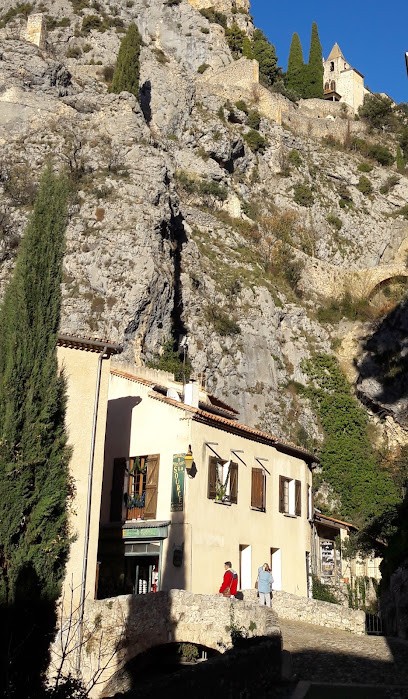 Faïences Mufraggi Magasin De Meubles à Moustiers-Sainte-Marie