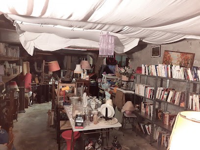 Le Tri_Fouillis, Magasin De Meubles au Rouget-Pers