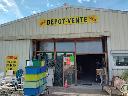 Brocante Dépôt Vente Magasin De Meubles à Montpon-Ménestérol