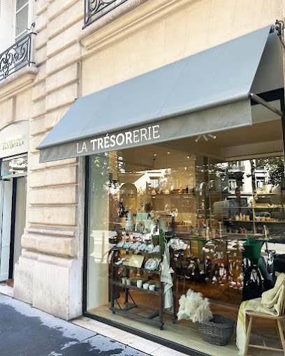 La Trésorerie Rive Gauche Magasin De Meubles à Paris 07