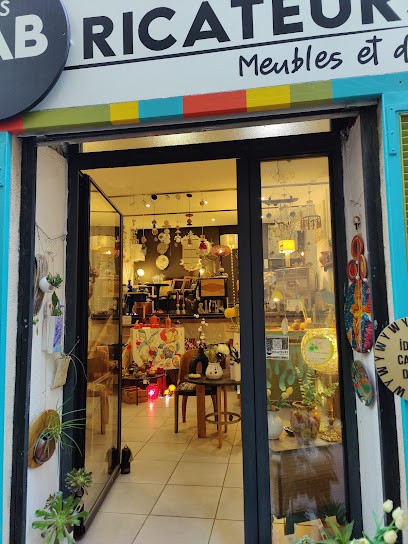 Boutique De Meubles Recyclés Et Déco Chinée. Les Fabricateurs, Magasin de Meubles et Décoration à Marseille 02