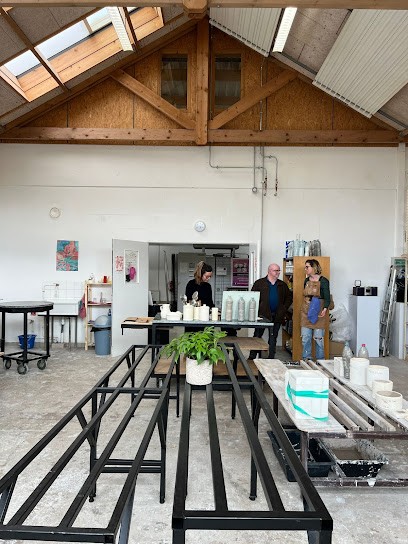 Des Rêves Faïencerie, Magasin de Meubles et Décoration à Longfossé