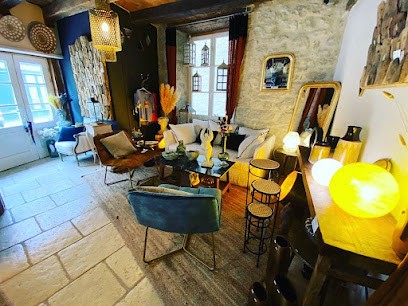 Monsieur Madame Concept Store Au Vieux Lion D'Or, Magasin de Meubles et Décoration à Montcuq-en-Quercy-Blanc