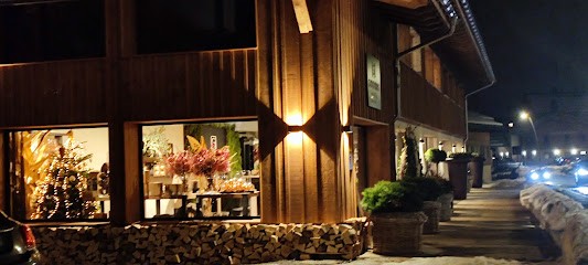 LA MONTAGNE COURONNÉE, Magasin de Meubles et Décoration à Megève