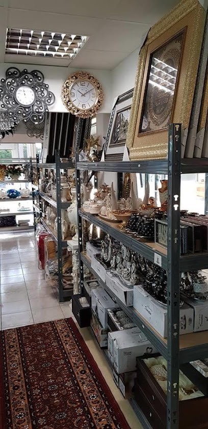 Sasbty, Magasin De Meubles à Migné-Auxances