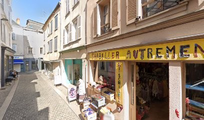 Devillers Bernard, Fabricant de Meubles à Chartres