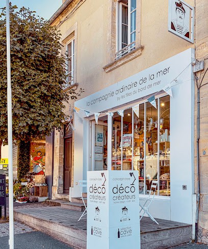 La Compagnie Ordinaire De La Mer By Les Filles Du Bord De Mer - Boutique & Café D'été Au Jardin, Magasin de Meubles et Décoration à Port-en-Bessin-Huppain
