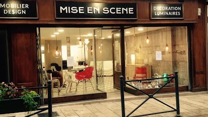 Mise En Scène Magasin De Meubles à Vesoul