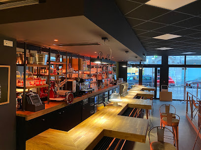 Novais Agencement Lieux De Loisirs, Magasin De Meubles à Seilhac