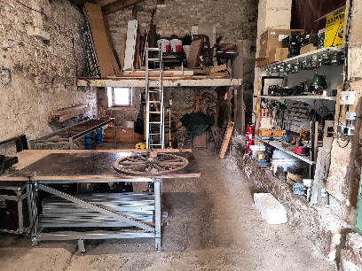 The Crafting Barn, Fabricant De Meubles à Édon