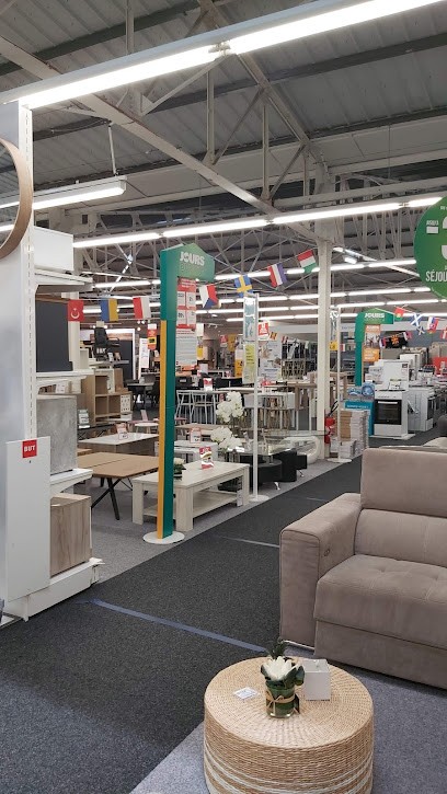 BUT, Magasin de Meubles et Décoration à Isques