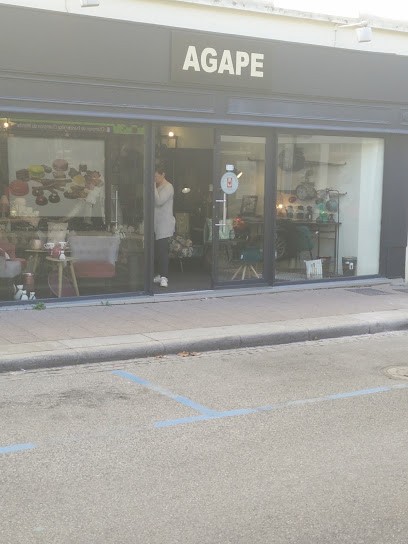 Agape n°1 & n°2, Magasin de Meubles et Décoration à Loudéac