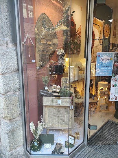 Sucré Sel, Magasin De Meubles à Malestroit