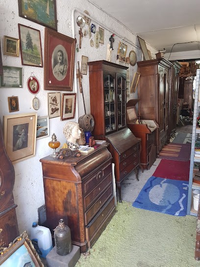 Au Bon Souvenir, Brocante De Peter, Magasin de Meubles et Décoration à Saint-Gérand-le-Puy
