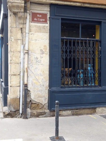 Charme D'antan, Magasin De Meubles à Lémeré