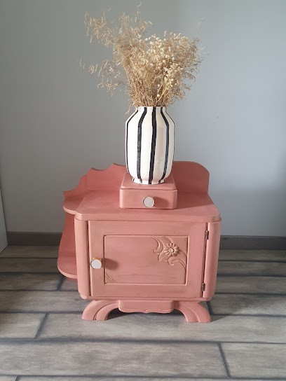Céladon Et Ses Trouvailles - Brocante, Magasin De Meubles à Saulnières