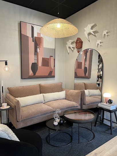 Avenue 28, Magasin de Meubles et Décoration à Dury