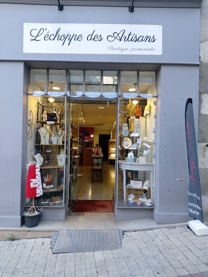 L'echoppe Des Artisans Magasin De Meubles à Saint-Nicolas-des-Motets