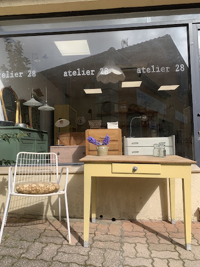 Atelier 28 Magasin De Meubles au Rouret