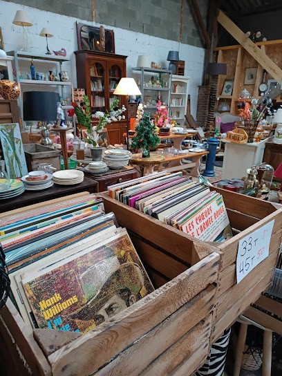 Recyclerie La Passerelle, Magasin de Meubles et Décoration à Touques