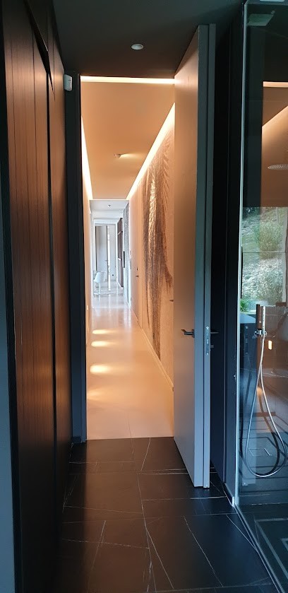 hr ebenisterie, Fabricant de Meubles au Versoud