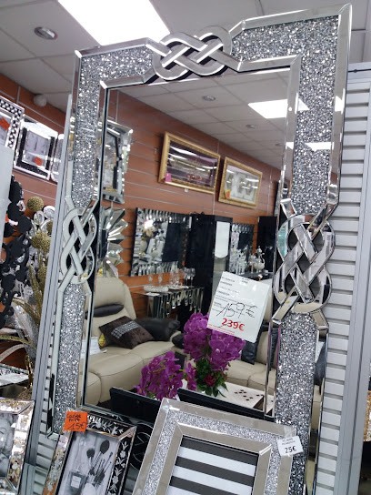 T.e.s. Design, Magasin de Meubles et Décoration à Épinay-sur-Seine