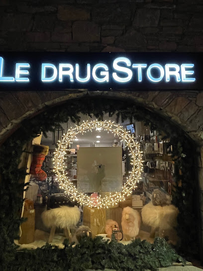 Le Drugstore Magasin De Meubles à Courchevel