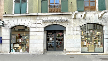 Søstrene Grene, Magasin De Meubles à Annecy