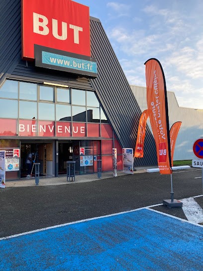 BUT, Magasin de Meubles et Décoration à Laval