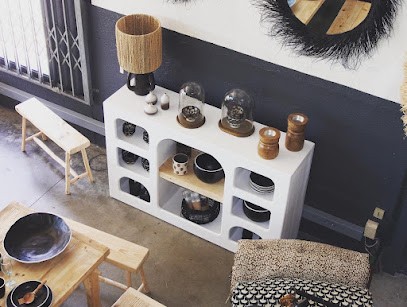 Le Garage Décoration, Magasin de Meubles et Décoration à Laudun-l'Ardoise