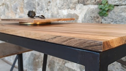 Woodbearcraft Fabricant De Meubles à Labastide-sur-Bésorgues