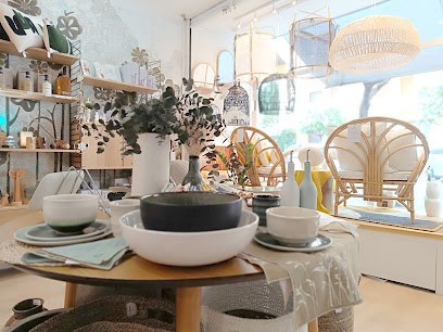 ESCALES SUD, Magasin de Meubles et Décoration à Menton