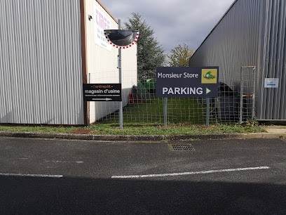L'entrepôt De Samoreau Magasin De Meubles à Samoreau