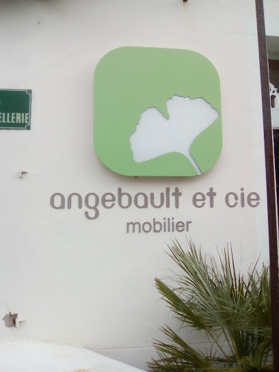 Angebault Daniel, Fabricant de Meubles à L'Hermenault