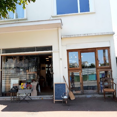 Atelier D.N.H. Antiquités, Magasin de Meubles et Décoration à Rueil-Malmaison