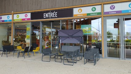 Maxi Bazar, Magasin de Meubles et Décoration à Saint-Jean-de-la-Ruelle