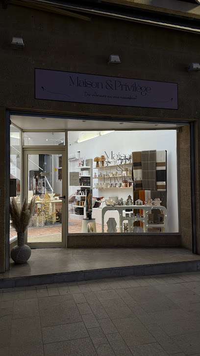 Maison & Privilège Magasin De Meubles à Aix-en-Provence
